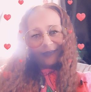 Meet your Posher, Lacrisha